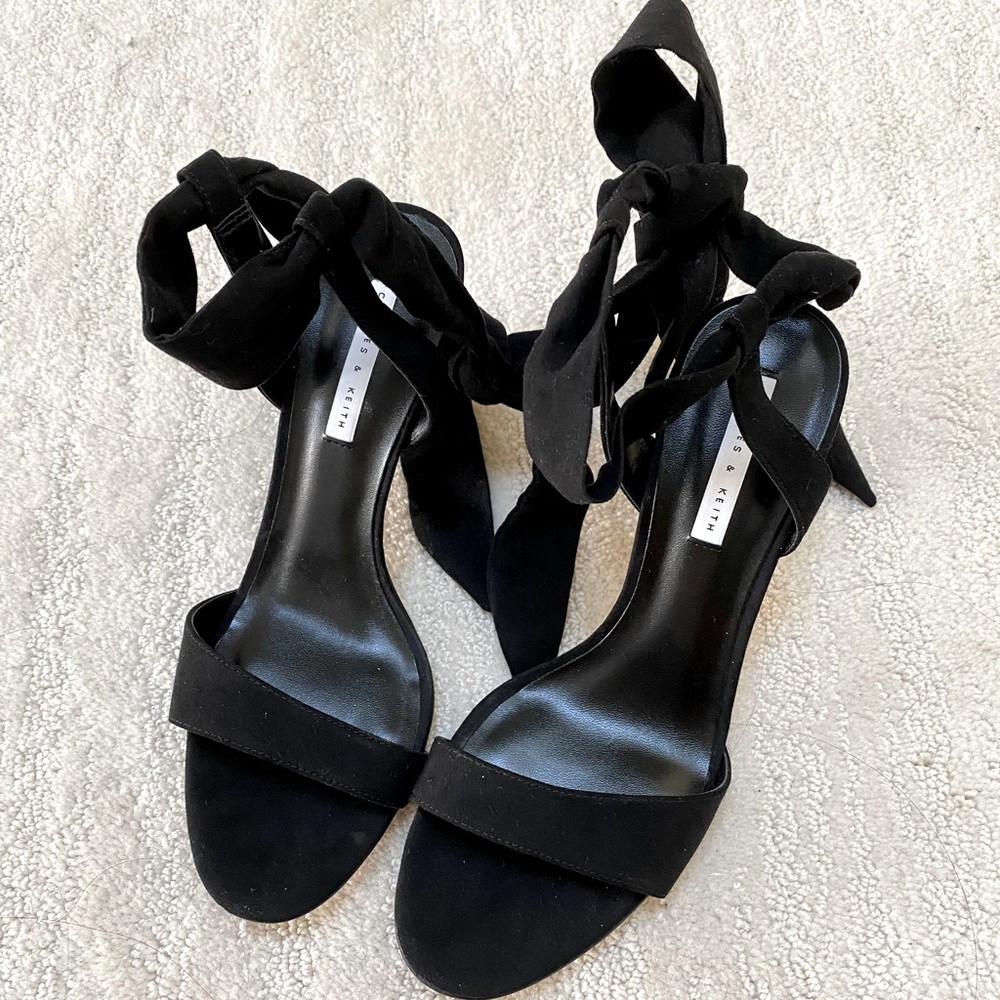 Charles & Keith Black Tie Back Bow Heels (New)
